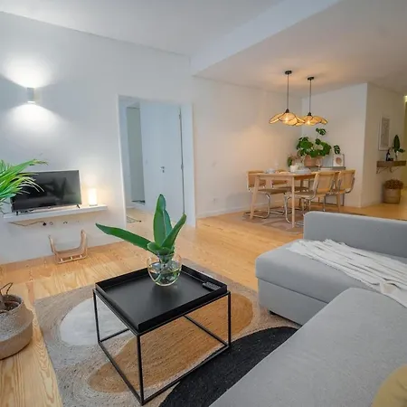 The Alluring - And Spacious 2 Bedroom