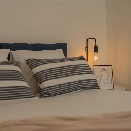 The Alluring - And Spacious 2 Bedroom Apartment *