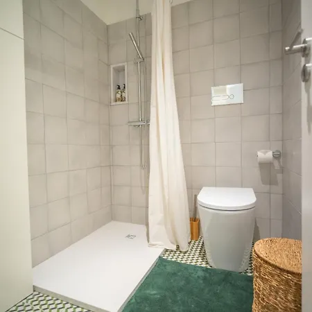The Alluring - And Spacious 2 Bedroom