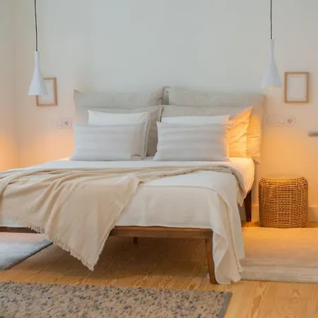 The Alluring - And Spacious 2 Bedroom * Porto