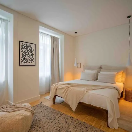 The Alluring - And Spacious 2 Bedroom Apartment *